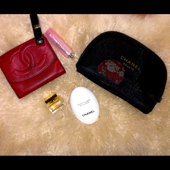 Chanel Wallet - Picture 2 of 10